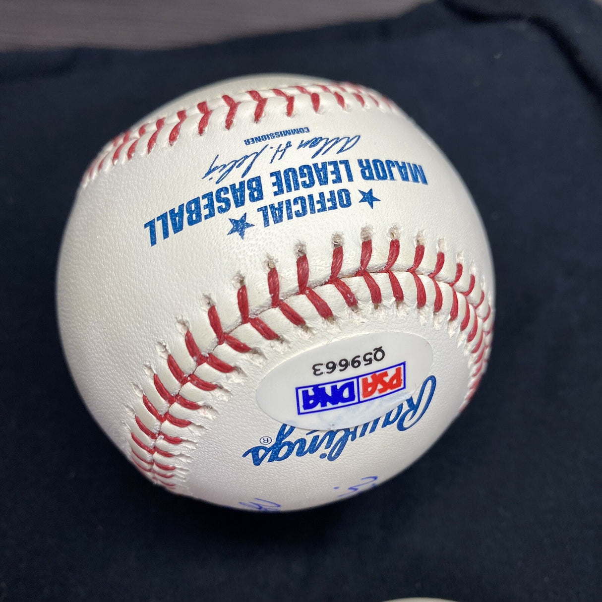 Wade Boggs HOF 05 Hits Signed Stat Baseball PSA/DNA Holo Only