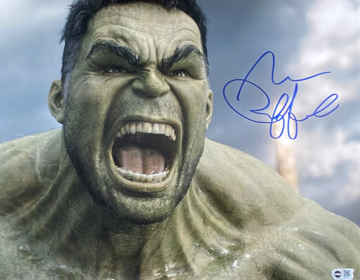 Mark Ruffalo Signed Hulk 16x20 Thor: Ragnarok SWAU Hologram MCU