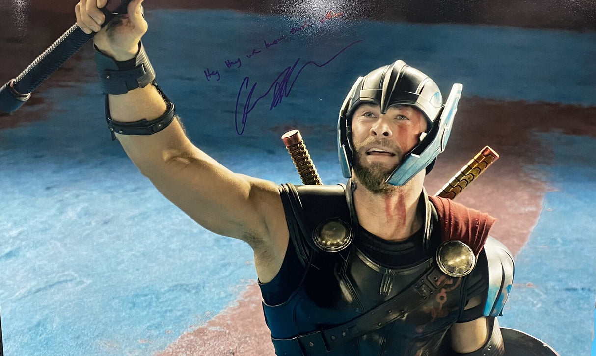 Chris Hemsworth Thor: Ragnarok Signed 20x30 Photo With Quote SWAU Hologram