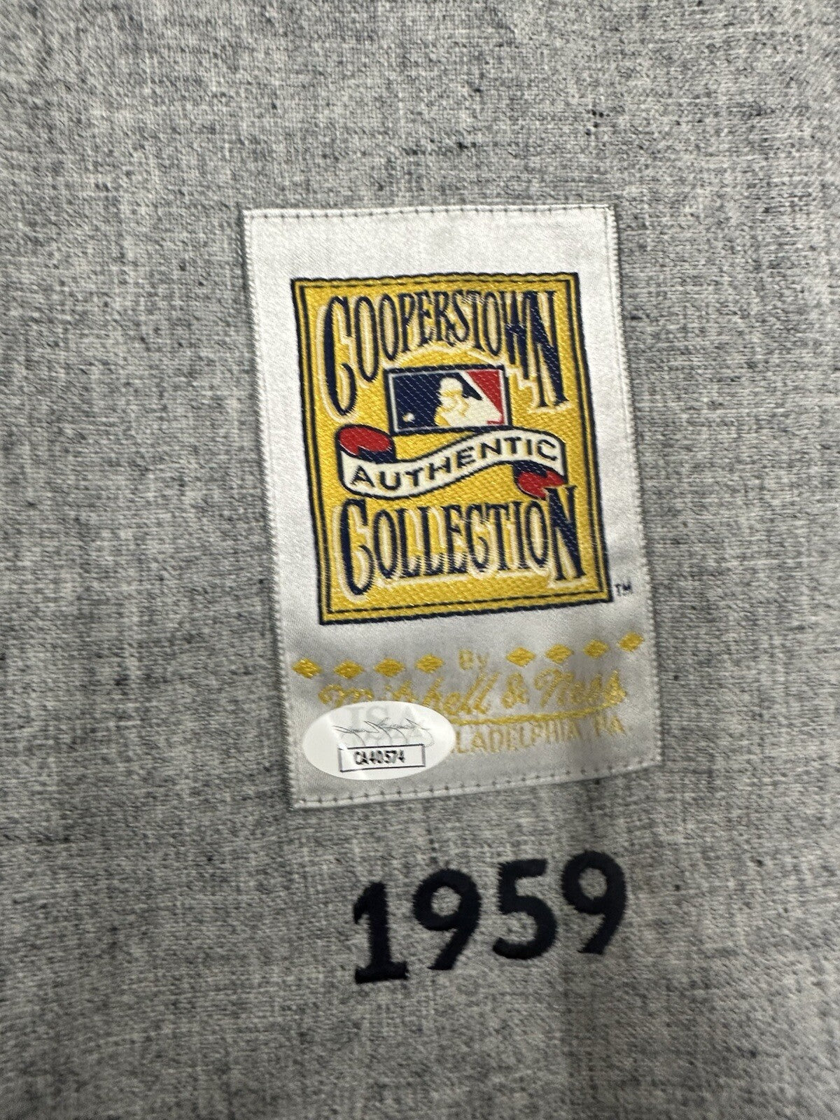 Luis Aparicio HOF 84 Signed White Sox Mitchell Ness Jersey JSA