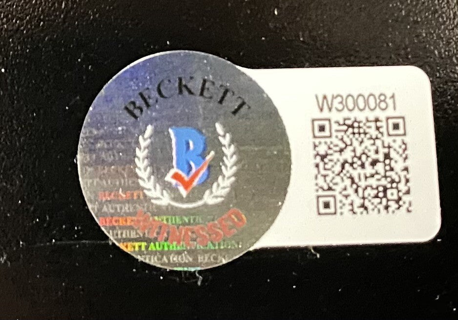 Samuel L. Jackson Signed Nick Fury 16x20 Photo Beckett Witness MCU