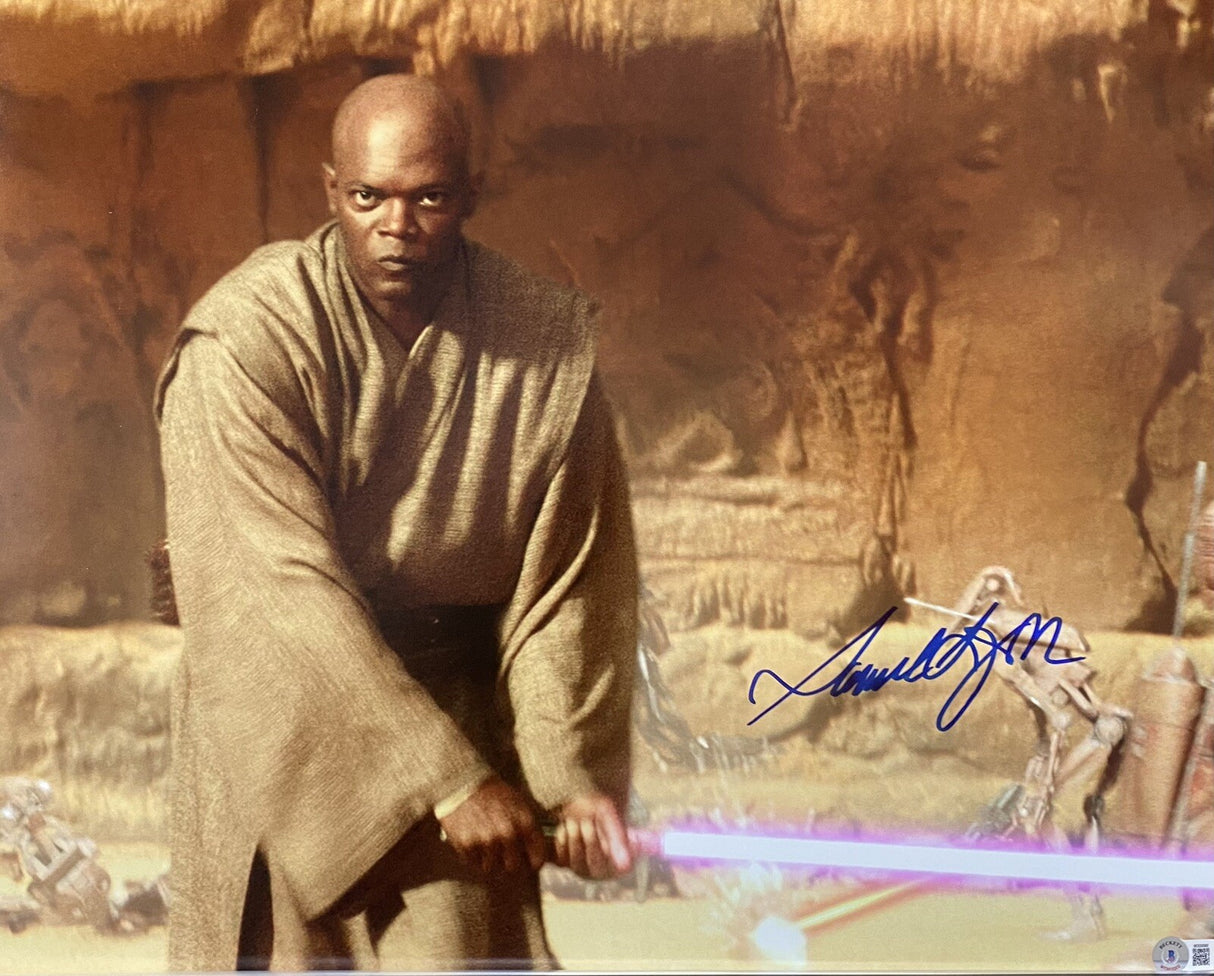 Samuel L. Jackson Signed Star Wars Episode II 16x20 Photo Beckett Witness