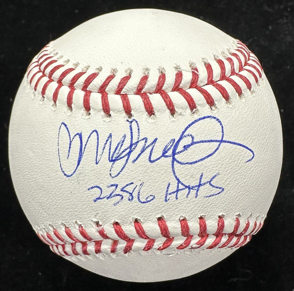Ryne Sandberg 2,386 Hits Signed Baseball Tristar