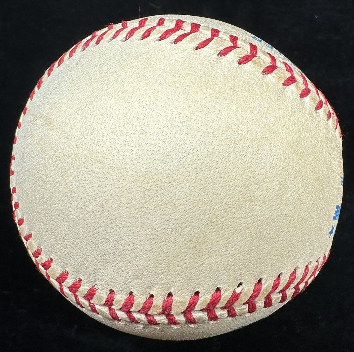 Luis Aparicio #11 Signed Baseball PSA/DNA