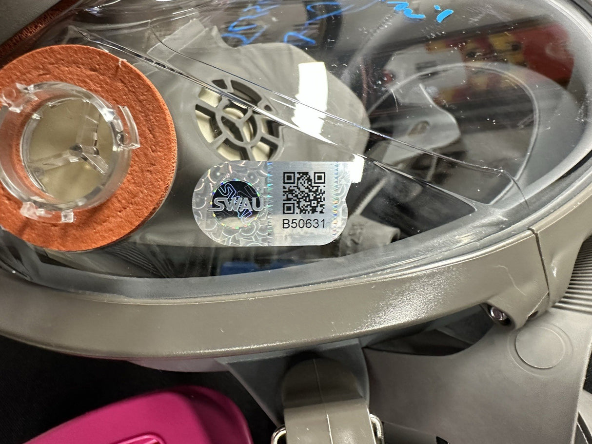 Bryan Cranston Aaron Paul Signed Breaking Bad Mask Set SWAU Holo