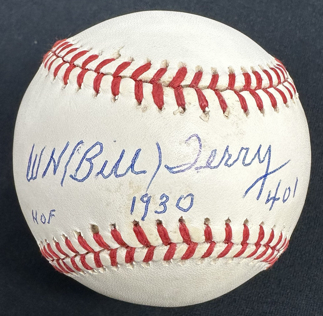 Bill Terry HOF 1930 .401 Signed Baseball Beckett BAS