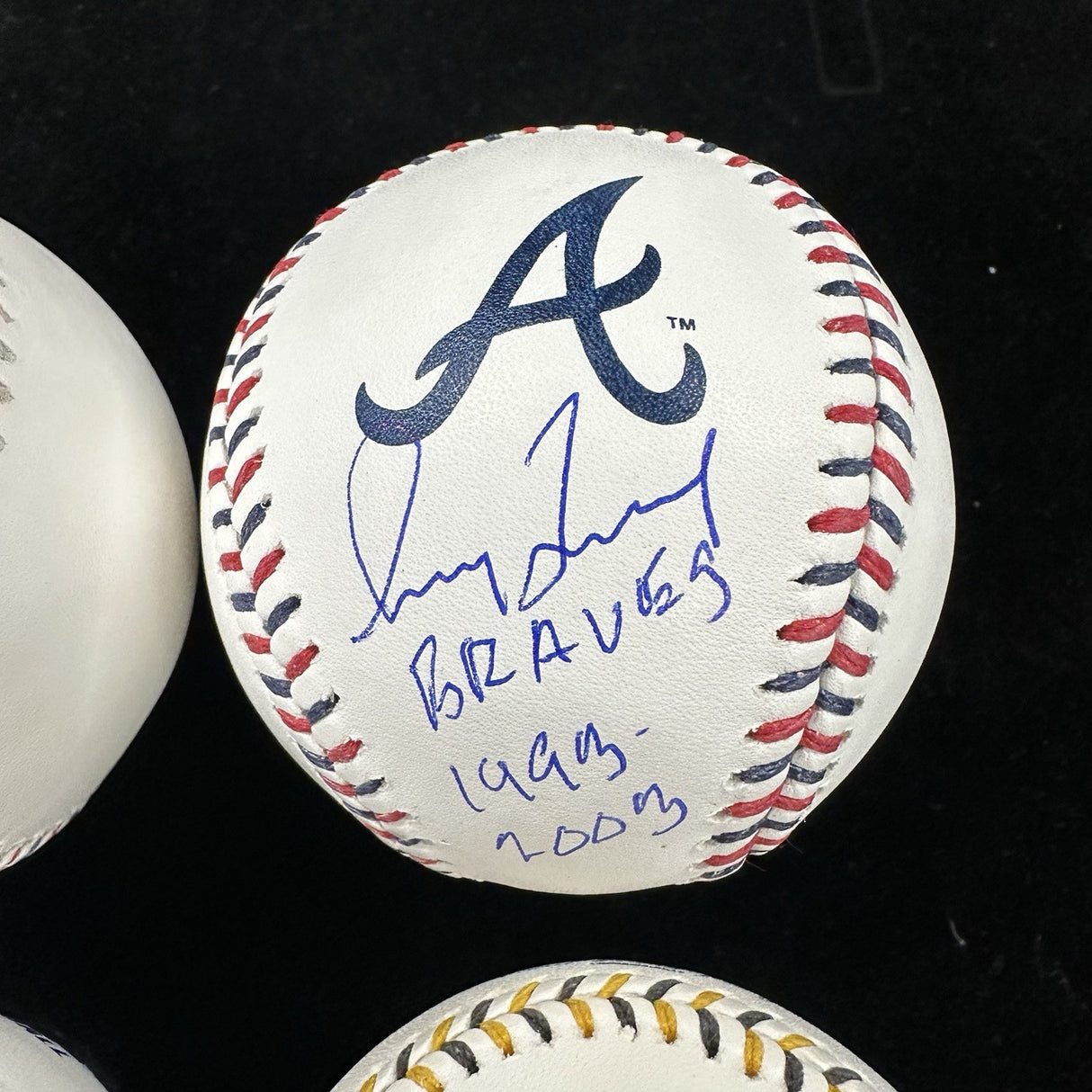 Greg Maddux Cubs Padres Braves Dodgers Signed Team Stitch Logo Baseball Set BAS