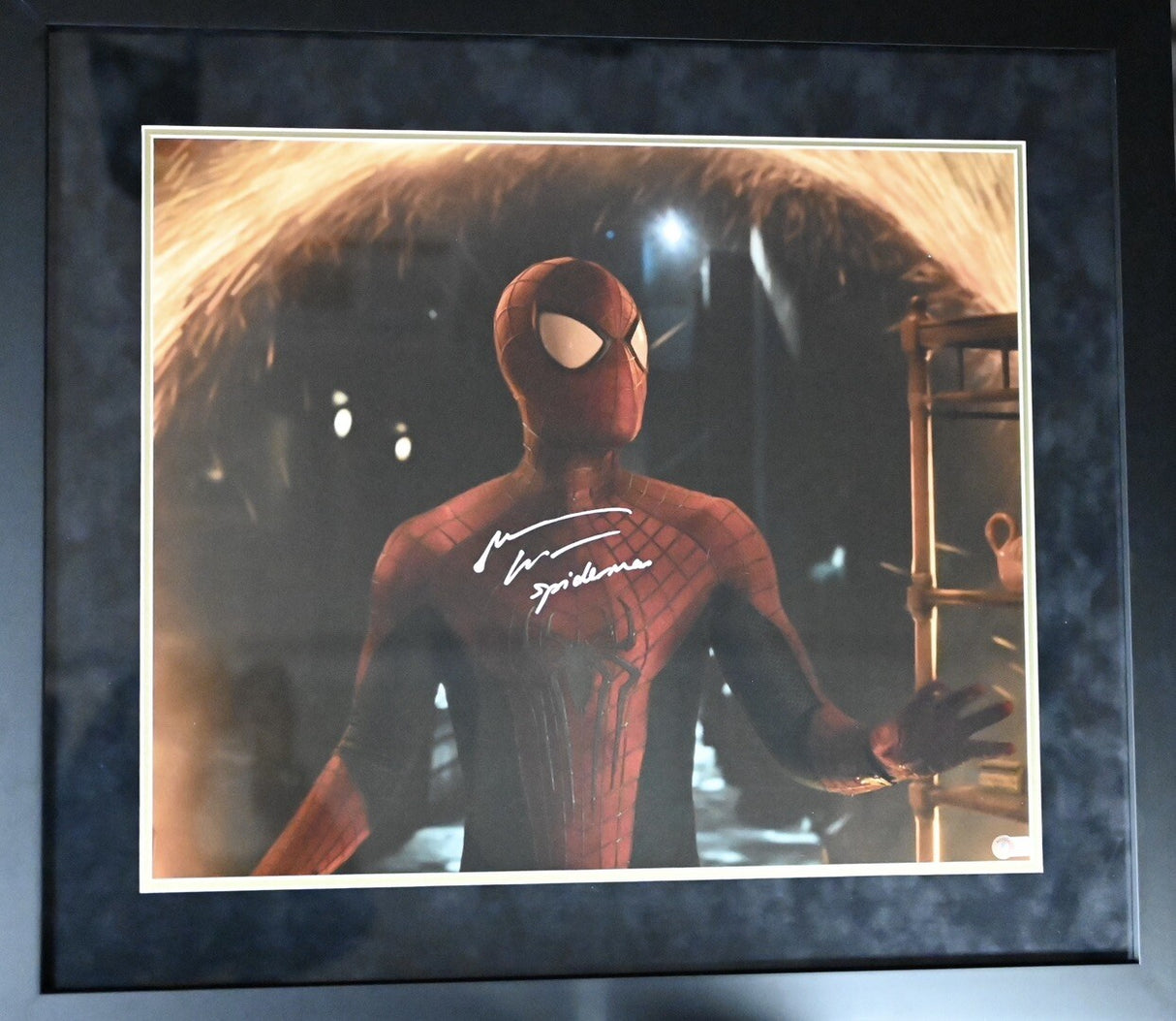 Andrew Garfield Signed Framed Spider-Man No Way Home 20x24 Photo Beckett Witness
