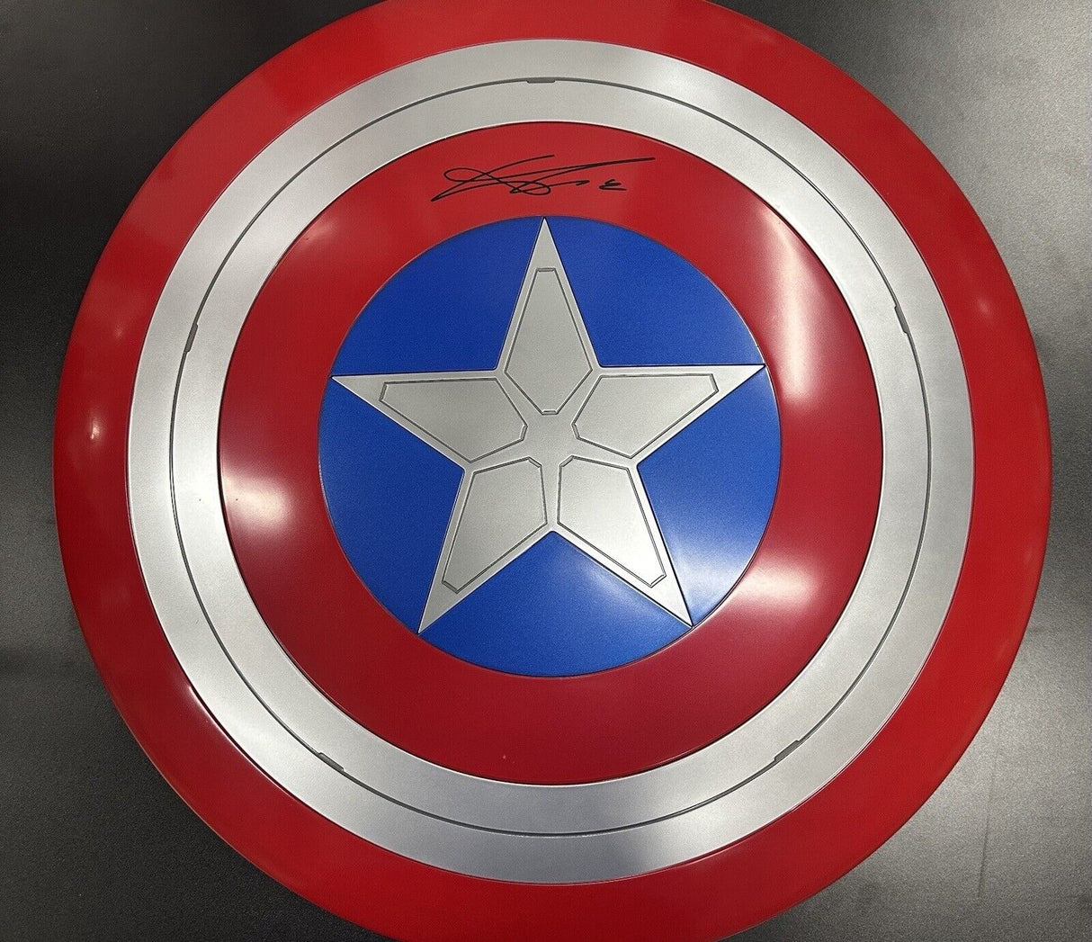 Anthony Mackie Signed Marvel Legends Captain America Plastic Shield GTP