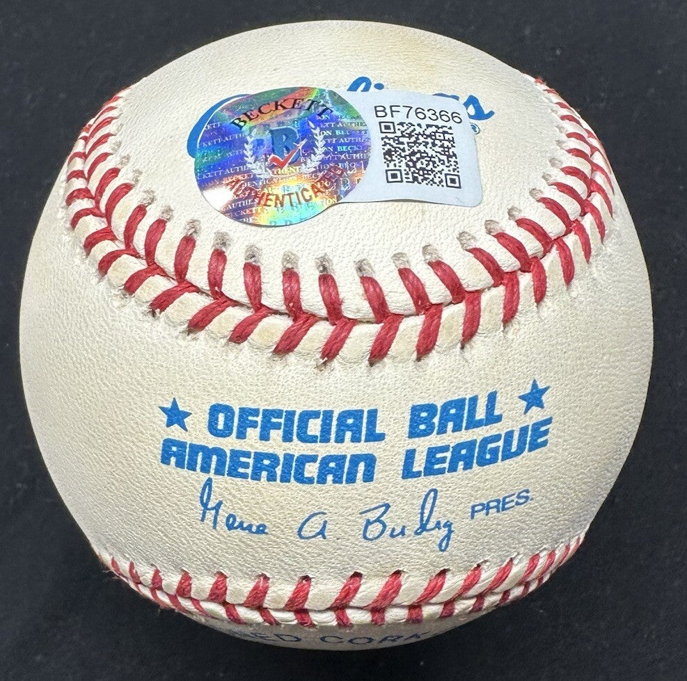 Willie Mays 660 (HR) Signed Baseball Beckett Hologram 