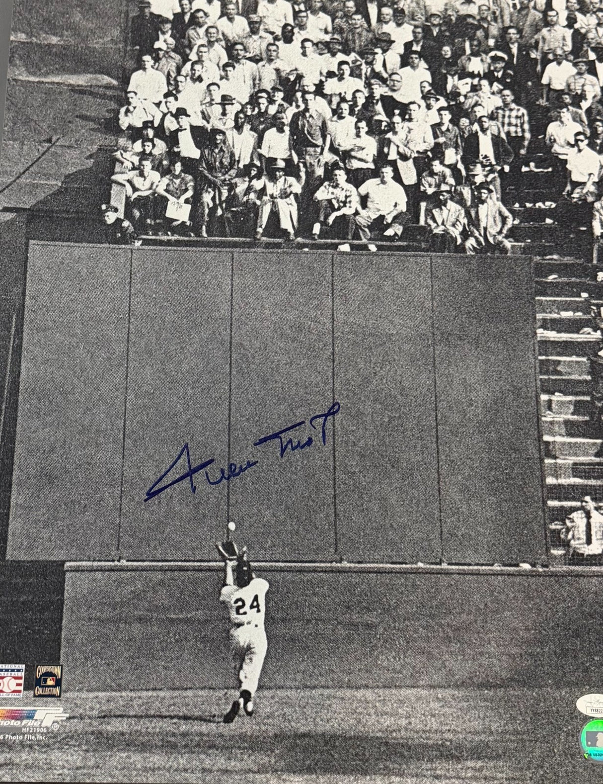 Willie Mays Signed 1954 World Series Game 1 “The Catch” 16x20 JSA