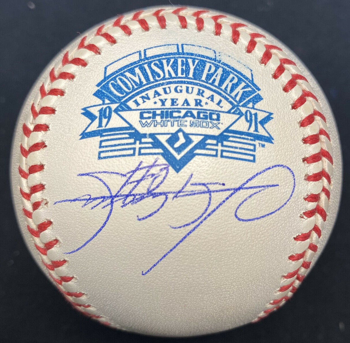 Sammy Sosa Signed Comiskey Park Logo Baseball Beckett Witness BAS