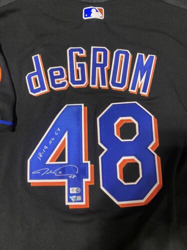 Jacob deGrom 18-19 NL CY Signed Authentic Mets Nike Jersey MLB Holo Fanatics